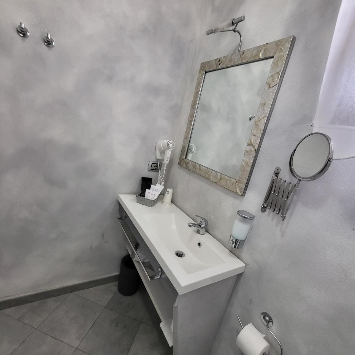 Illuvia 2 Affitta Camere Cornaredo Kültér fotó