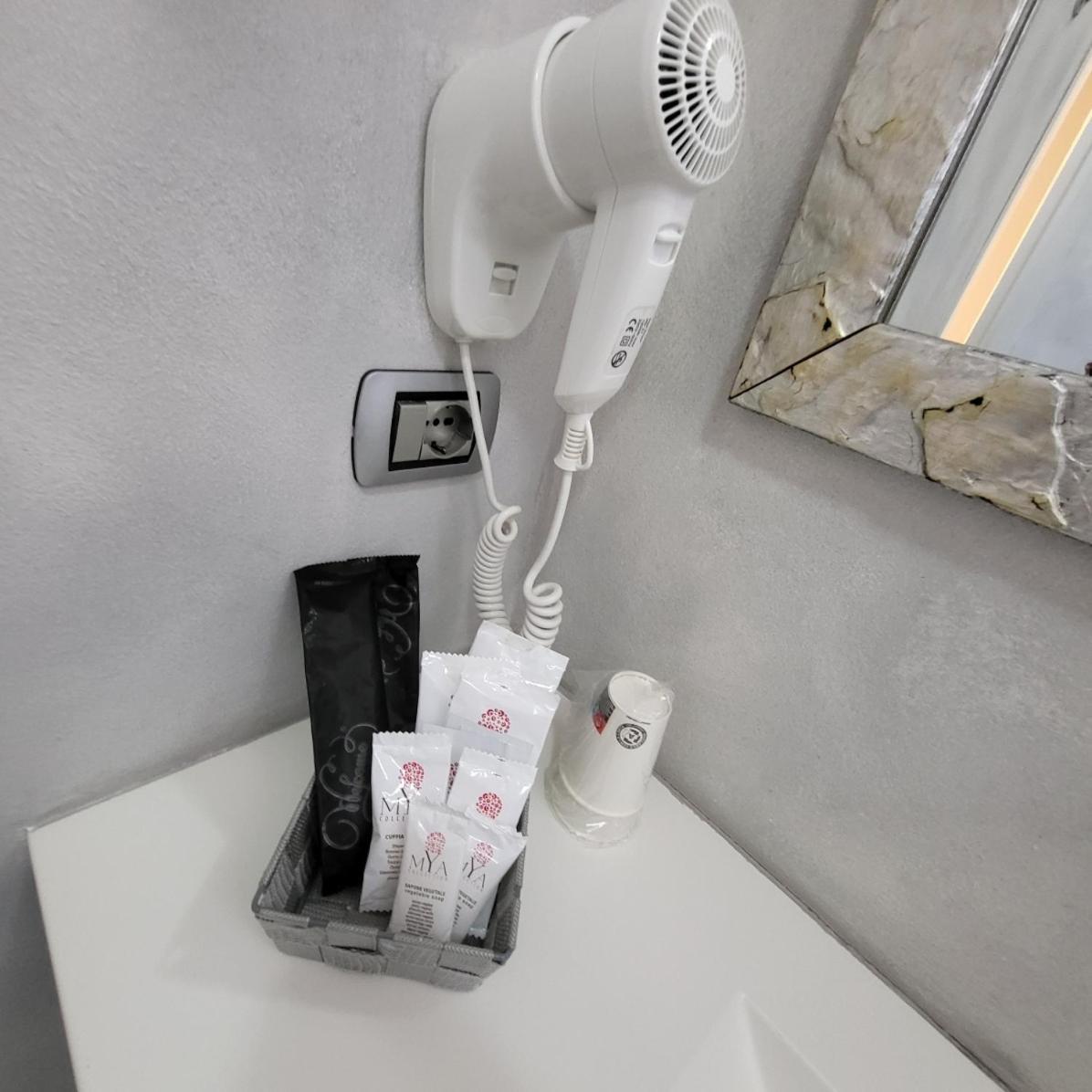 Illuvia 2 Affitta Camere Cornaredo Kültér fotó
