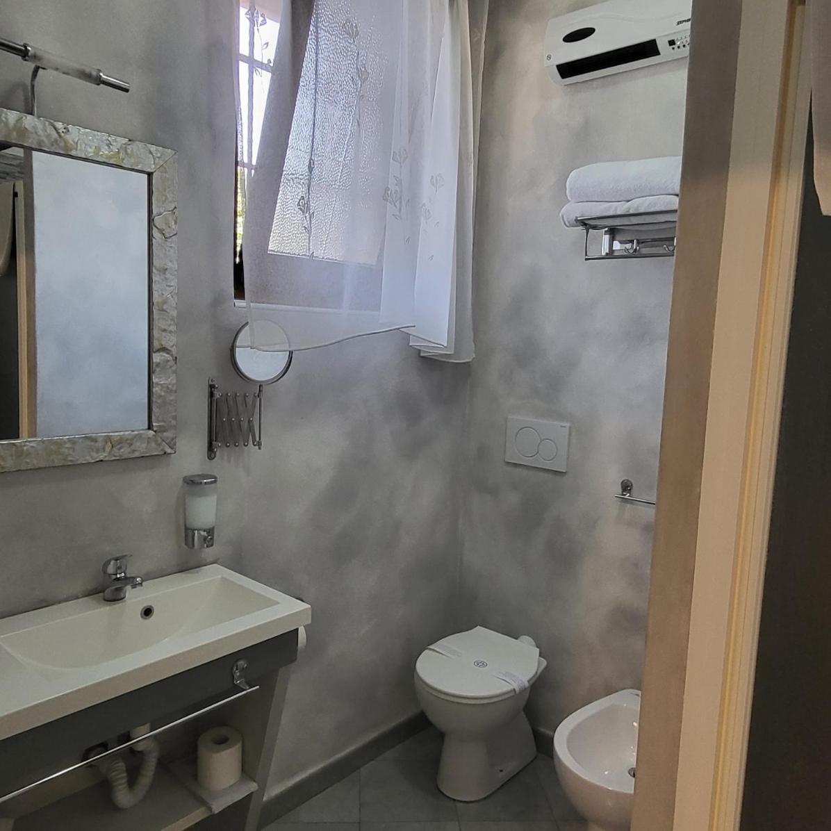 Illuvia 2 Affitta Camere Cornaredo Kültér fotó